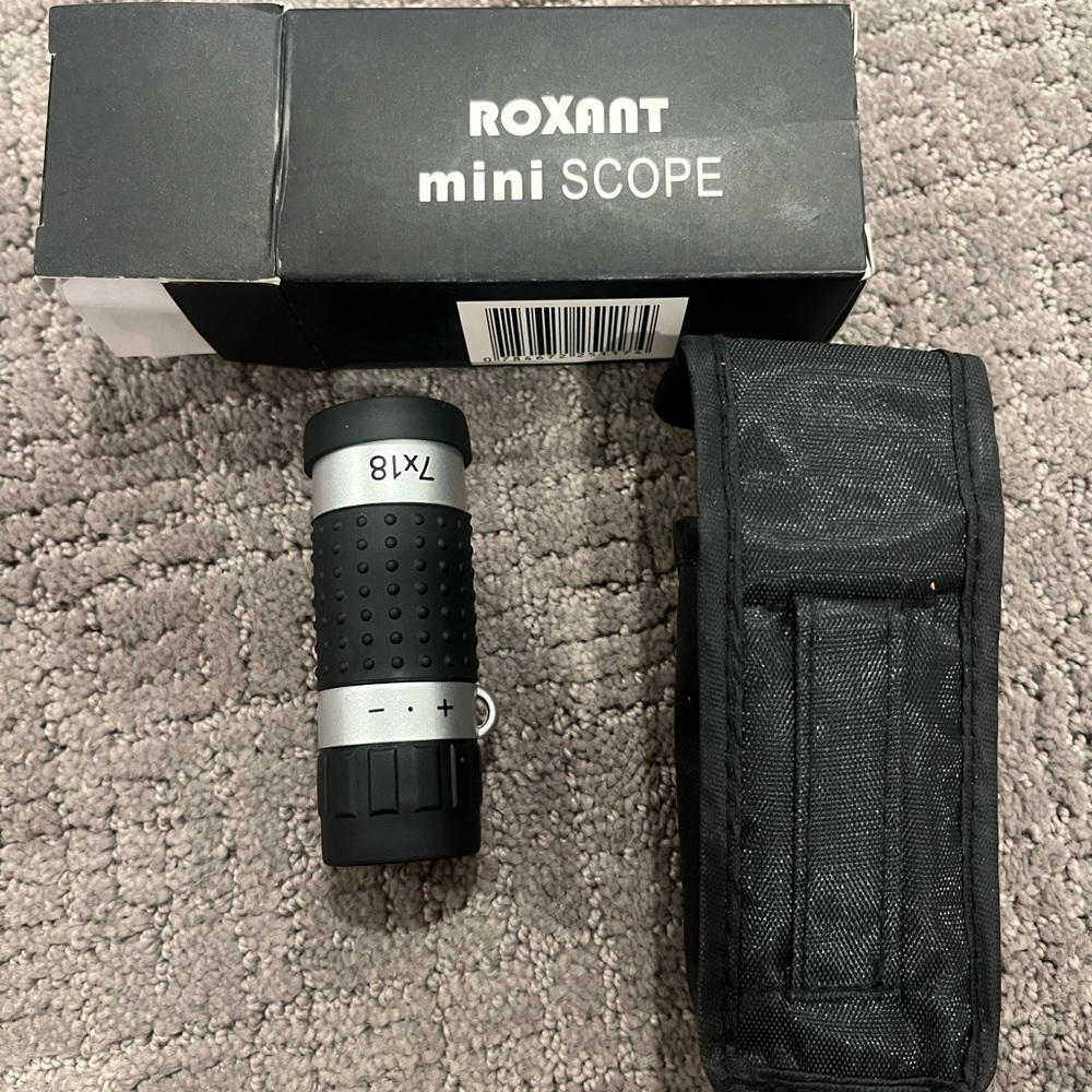 ROXANT High Definition Ultra-Light Mini Monocular Pocket Scope - Carrying case,